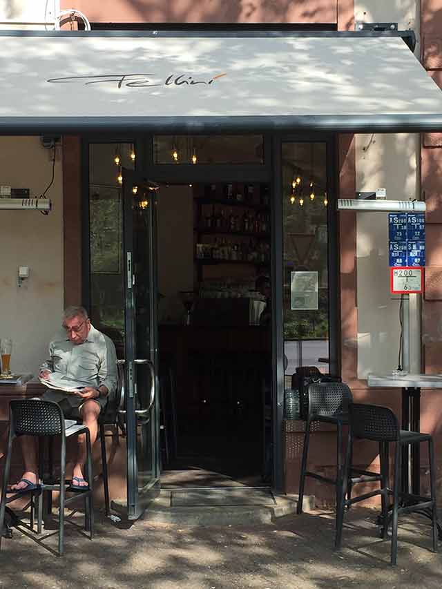Cafe Fellini Cafe Bar Frankfurt Schweizer Straße