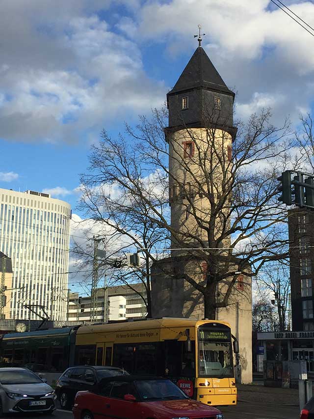 Frankfurter Galluswarte ist das Zentrum von Gallusviertel