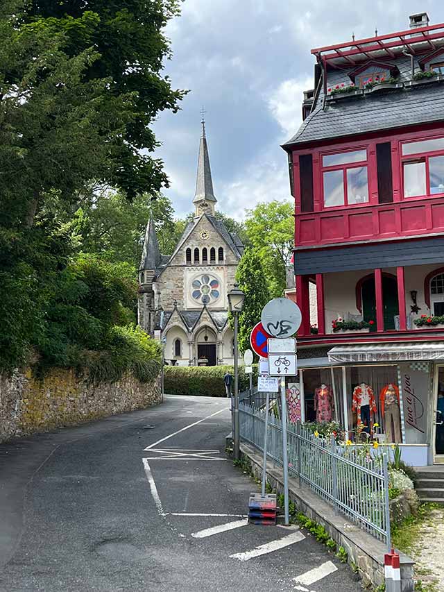 Königstein im Taunus liegt in der Umgebung von Frankfurt am Main