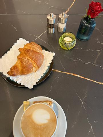 Arona Pinsa Bar, Mainzer Landstr. 364, 60326 Frankfurt am Main 